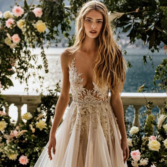 Berta Muse Ivone Wedding Gown - Picture 10 of 12